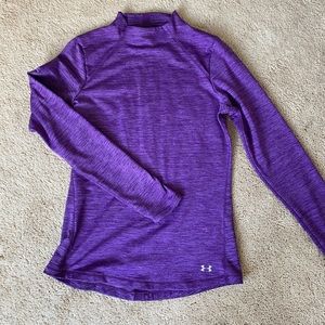 FINAL SALE
UnderArmour pullover